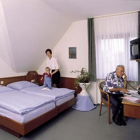 Hotel Ockenheim מראה חיצוני תמונה